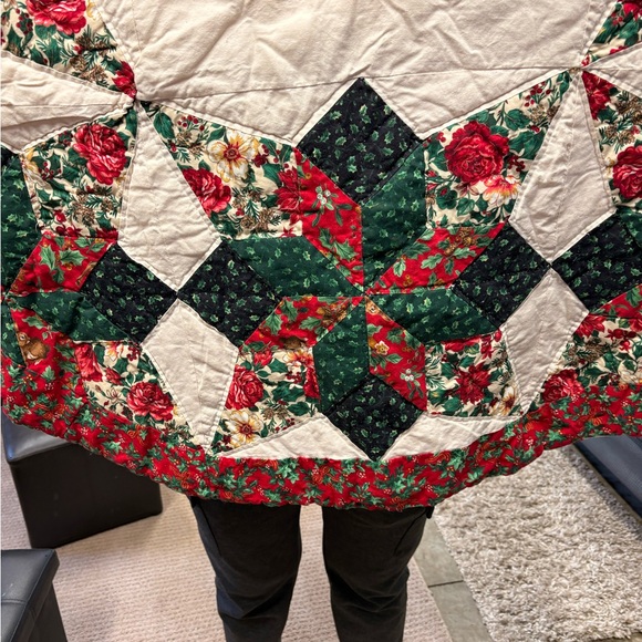Holiday Star Patchwork Quilted Tree Skirt - Picture 2 of 8